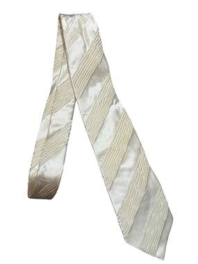Hugo Boss Cream Satin Textured Stripe Tie